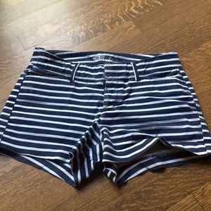 Navy stripped shorts